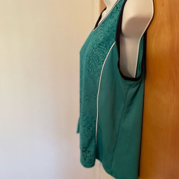 EXERCISE V-neck shirt size L - Picture 3 of 5